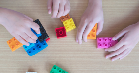 Tratamento da discalculia: brincar com peças LEGO